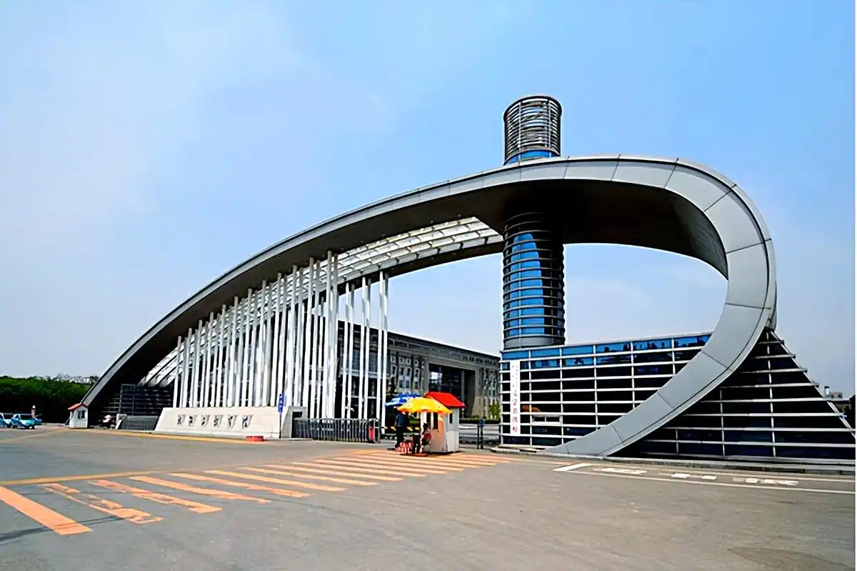 在辽宁招生的二本院校_沈阳工程学院电力专业分数线_二本院校进国家电网