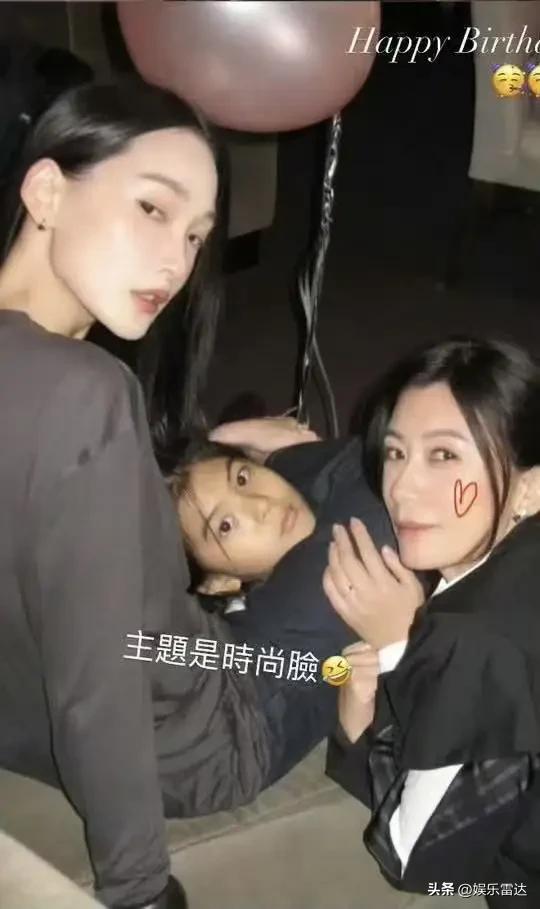 贾静雯三女儿波妞9岁生日愿望 真正星二代 贾静雯大女儿梧桐妹外貌变化_贾静雯二胎女儿