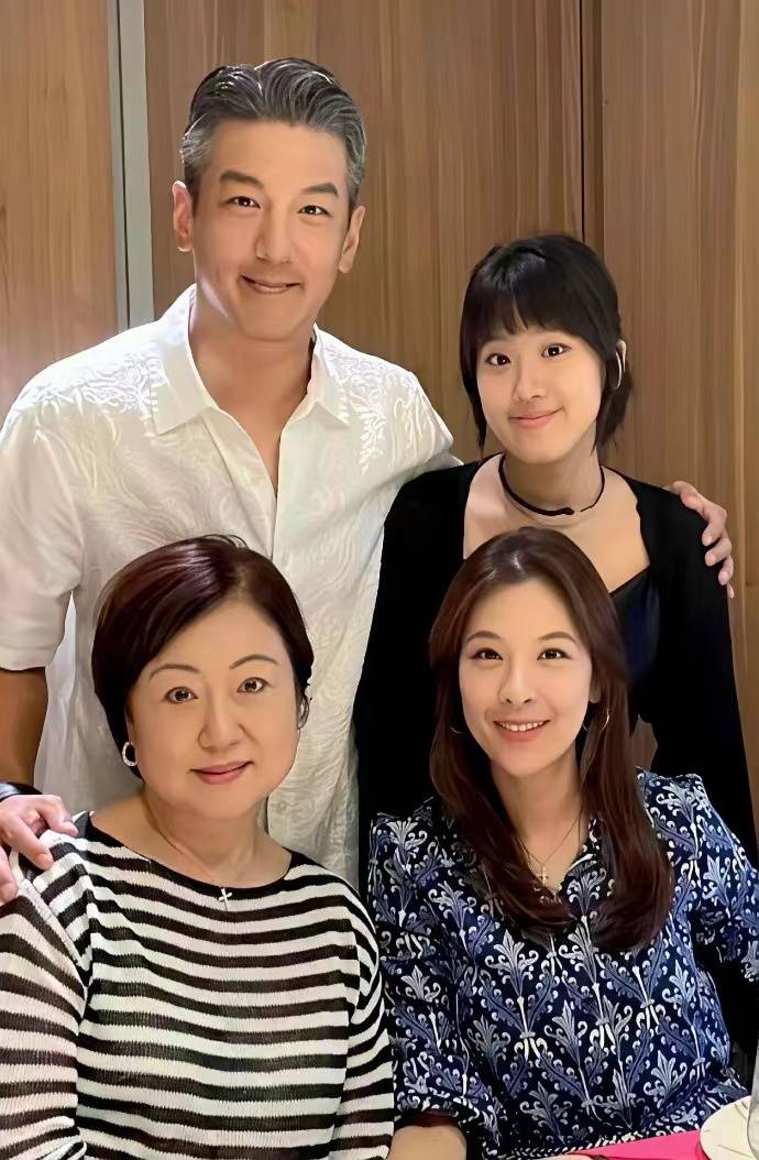 贾静雯二胎女儿_贾静雯离婚2600万买抚养权 梧桐妹成唯一继承人 孙志浩命运反转