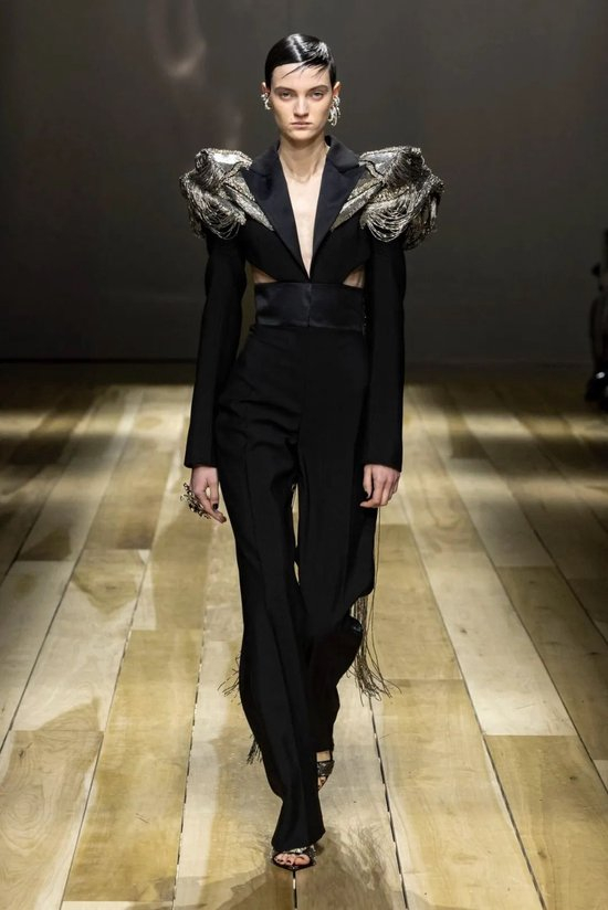 Jumpsuit fashion evolution_连体裤历史发展_连身裤连体裤