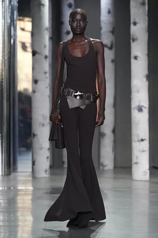 连身裤连体裤_Jumpsuit fashion evolution_连体裤历史发展