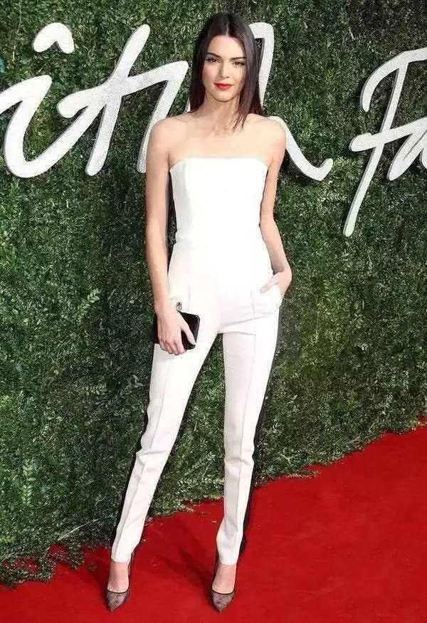 连身裤连体裤_连体裤时尚搭配_连体裤穿搭