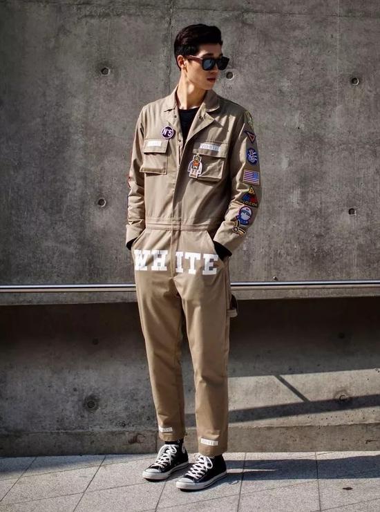 连体裤搭配帆布鞋_连身裤连体裤_连体裤内搭选择