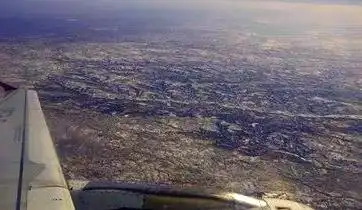 乘坐飞机观云_从飞机上看白云_飞机观云体验