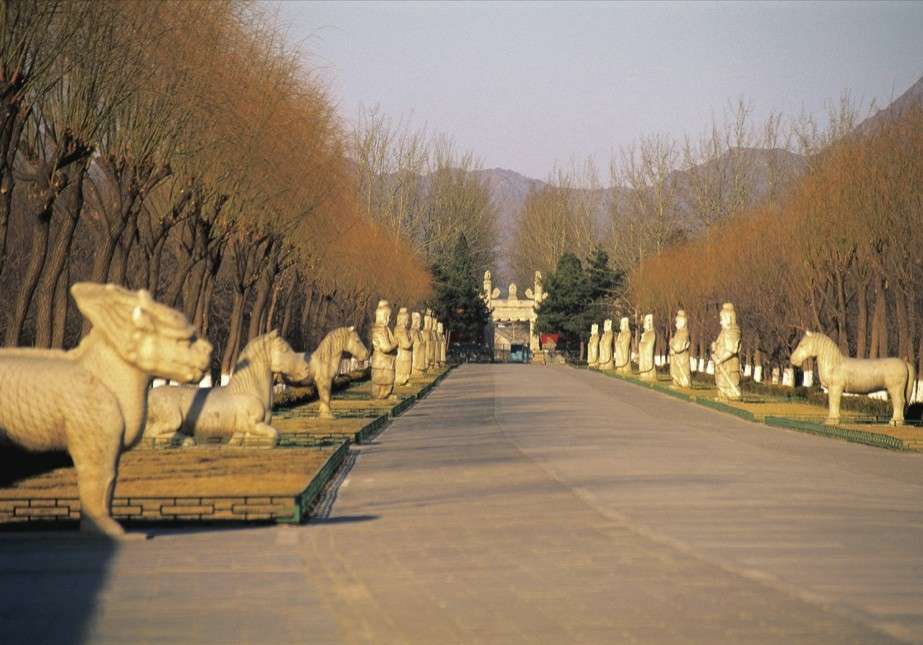 清昭陵雕像_十三陵 明朝皇帝 陵寝文化