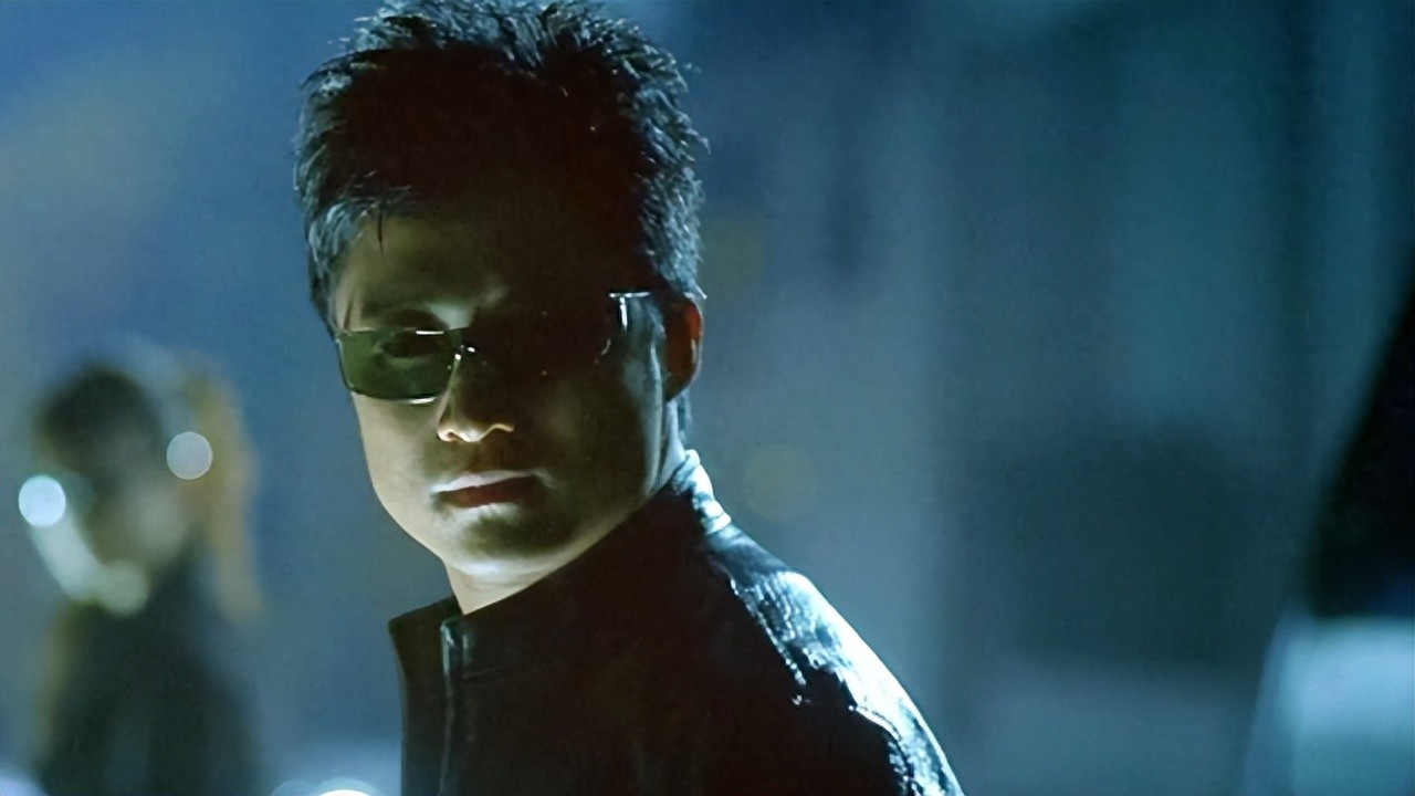 吴京经典军事题材电影_吴京主演电影列表_吴京狼牙电影吃饭