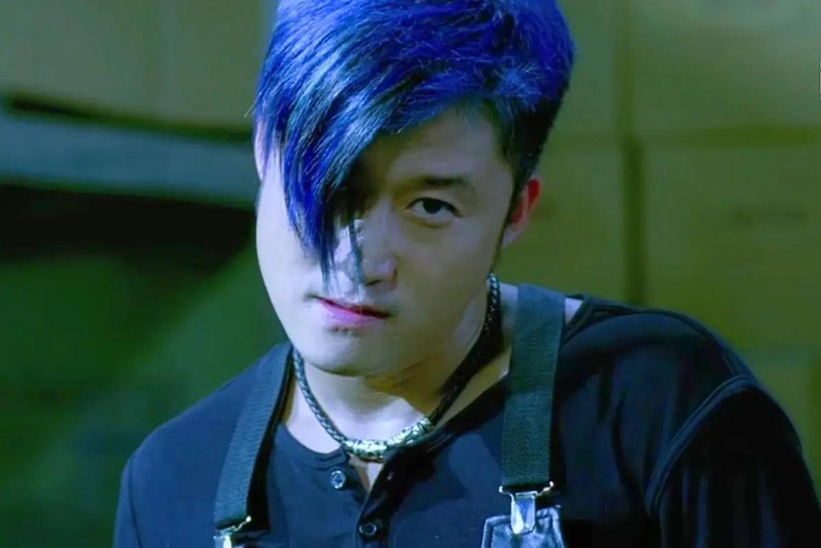 吴京经典军事题材电影_吴京主演电影列表_吴京狼牙电影吃饭