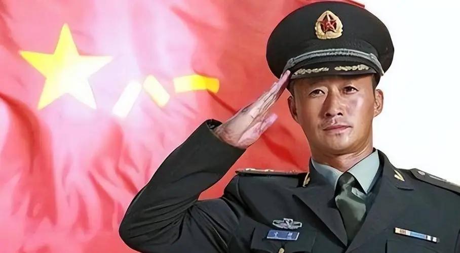 吴京经典军事题材电影_吴京主演电影列表_吴京狼牙电影吃饭