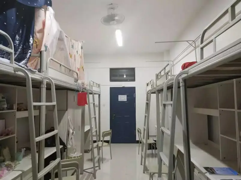 厦门大学宿舍环境_福建医科大学新生宿舍_福建本科院校宿舍条件