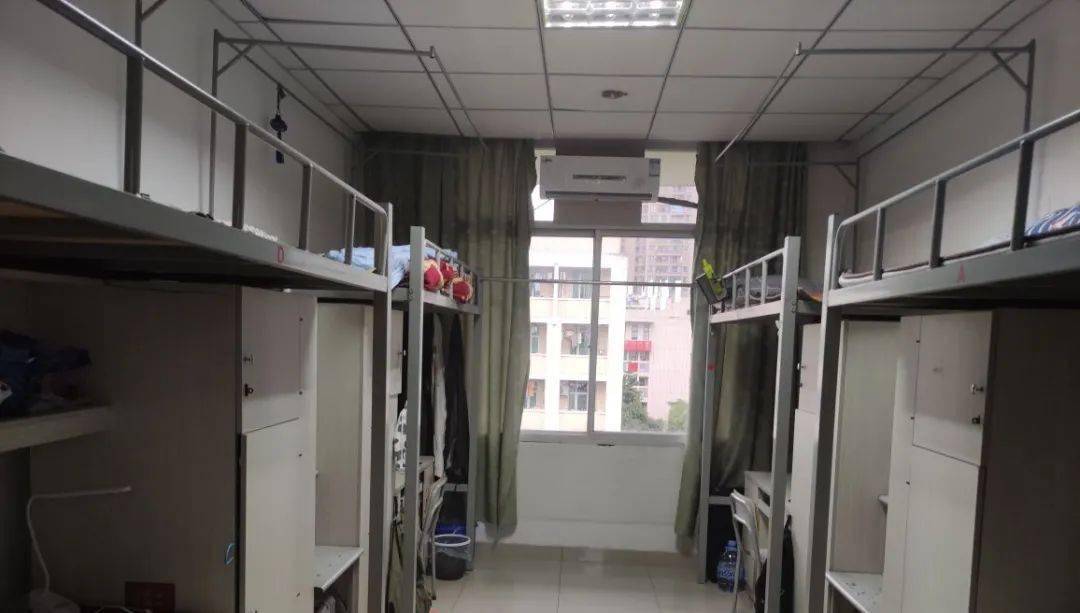 福建本科院校宿舍条件_厦门大学宿舍环境_福建医科大学新生宿舍