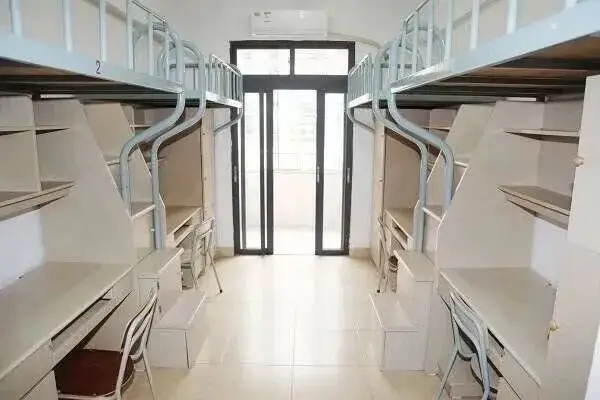 福建本科院校宿舍条件_厦门大学宿舍环境_福建医科大学新生宿舍