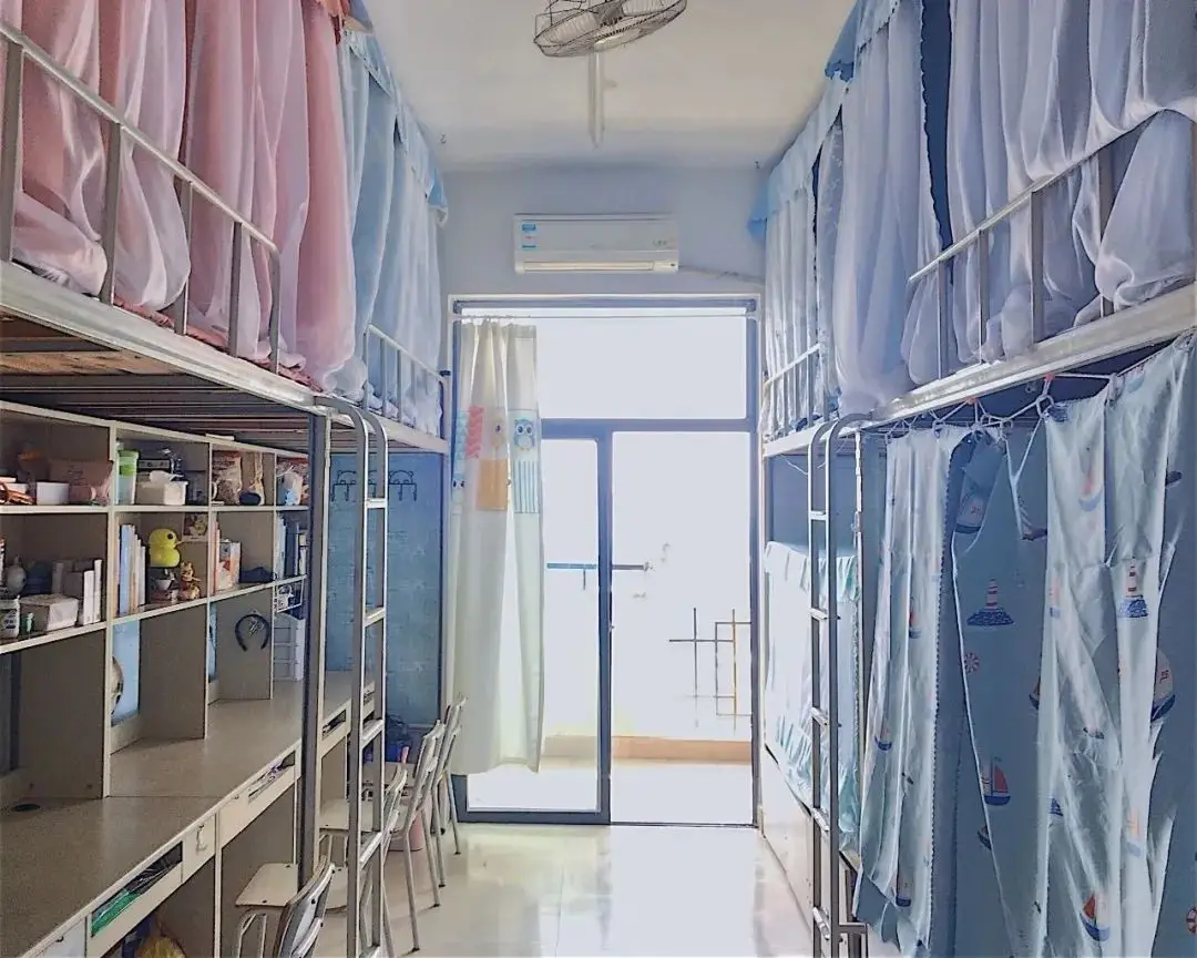 厦门大学宿舍环境_福建本科院校宿舍条件_福建医科大学新生宿舍