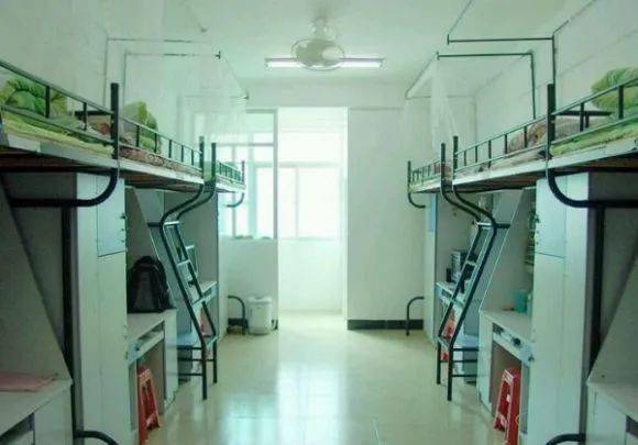 福建本科院校宿舍条件_福建医科大学新生宿舍_厦门大学宿舍环境