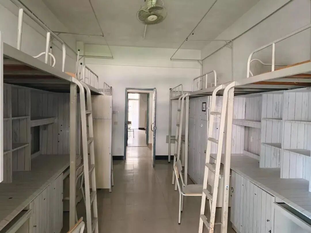 福建专升本院校住宿费_福建专升本院校宿舍条件_福建医科大学新生宿舍