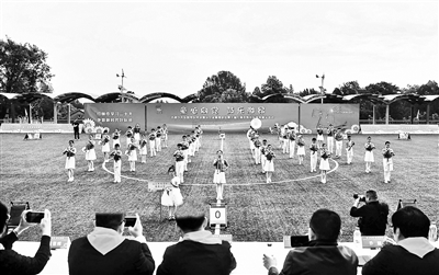 少先队鼓号队_首都少先队鼓乐队风采展示活动_海淀区红领巾鼓号队展示