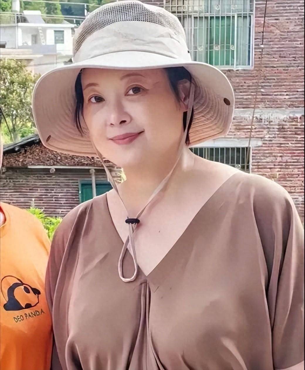 张怡宁徐威婚姻幸福_张怡宁老公徐威前妻_张怡宁李隼女儿婚礼