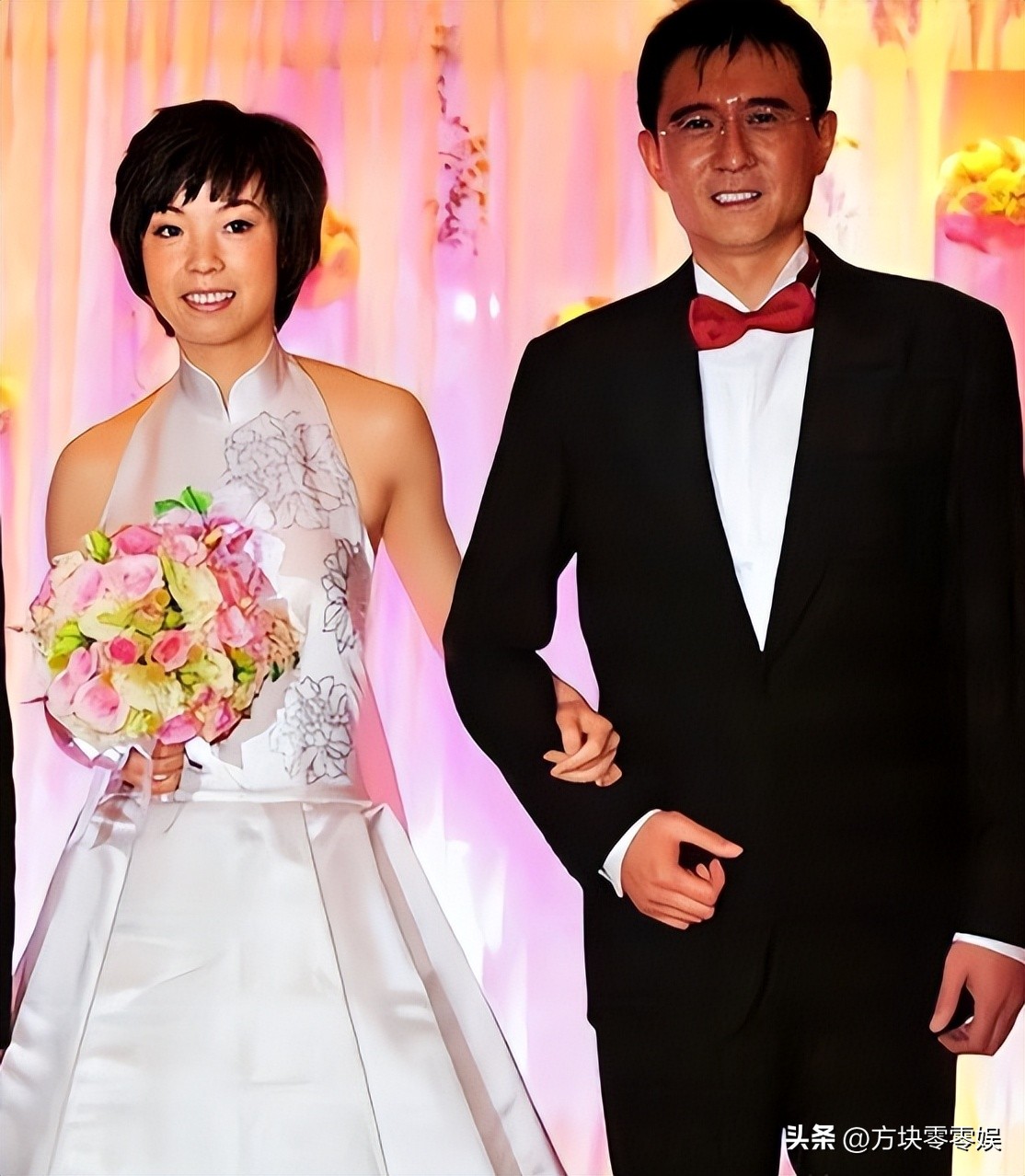 张怡宁老公徐威前妻_国乒教父李隼嫁女 张怡宁携全家出席 婚礼感人瞬间_张怡宁老公徐威身体状况揭秘