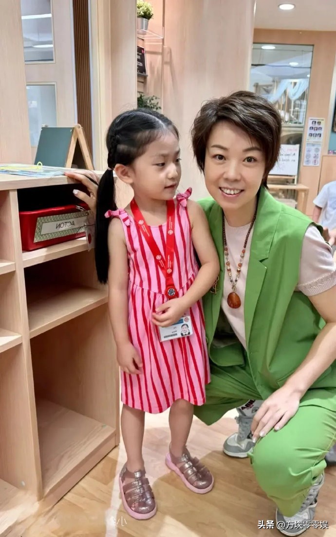 张怡宁老公徐威前妻_国乒教父李隼嫁女 张怡宁携全家出席 婚礼感人瞬间_张怡宁老公徐威身体状况揭秘