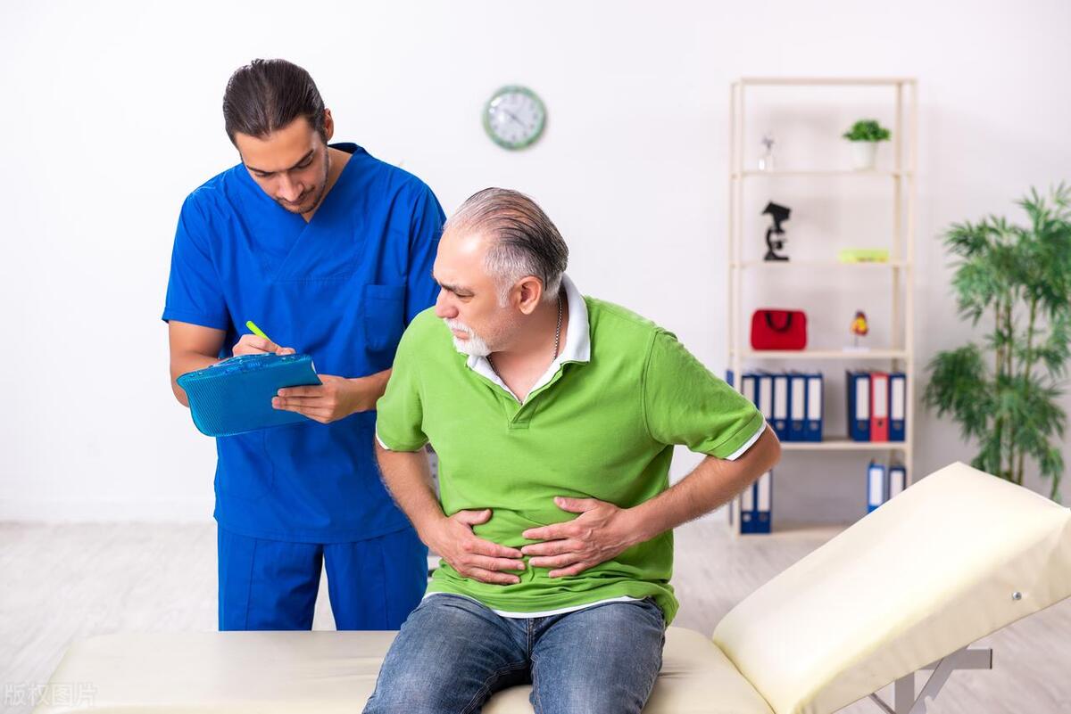 痔疮便血症状_大便带血原因_白度大便来血是什么原因