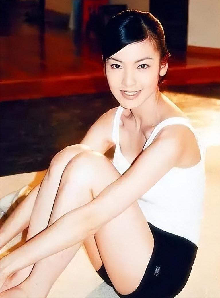 林熙蕾 演艺生涯 事业经历_林熙蕾全身照片