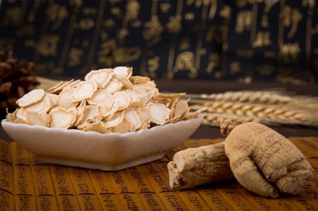 西洋参功效好处_西洋参搭配食谱_枸杞加蜂蜜能一起喝吗