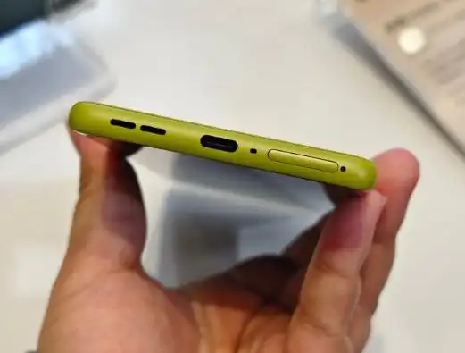 摩托手机新款上市_摩托罗拉moto S50 Neo 轻薄大电池 千元机市场 领先者