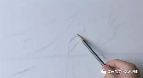 素描衬布画法步骤图_素描衬布画法_衬布黑白灰关系