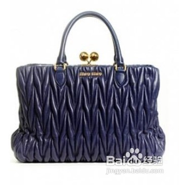 miumiu官网包包真假辨别