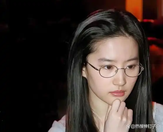 刘亦菲不化妆啥样_刘亦菲真实生活照_刘亦菲素颜状态