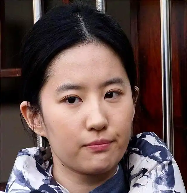 刘亦菲不化妆啥样_刘亦菲素颜照_刘亦菲真实状态
