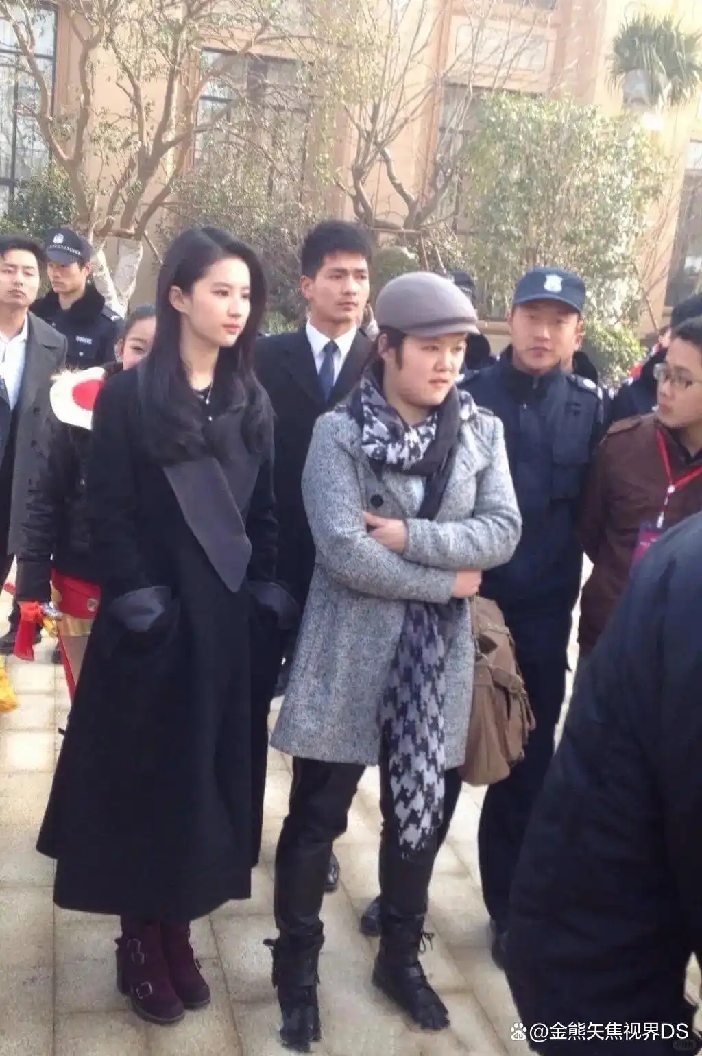 刘亦菲生图颈纹真实外貌讨论_刘亦菲拒绝单一审美标准健康美_刘亦菲不化妆啥样
