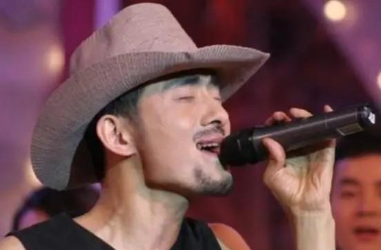 星光大道 草根歌手 成名之路_李玉刚谁捧红的_星光大道 李玉刚 音乐人生