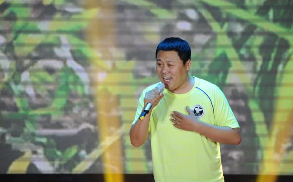 星光大道 草根歌手 成名之路_星光大道 李玉刚 音乐人生_李玉刚谁捧红的