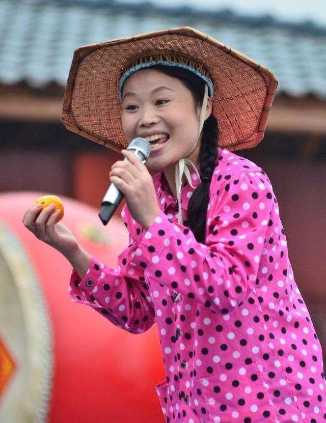 星光大道 草根歌手 成名之路_李玉刚谁捧红的_星光大道 李玉刚 音乐人生