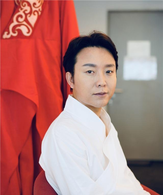 星光大道 草根歌手 成名之路_李玉刚谁捧红的_星光大道 李玉刚 音乐人生