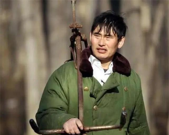 星光大道 李玉刚 音乐人生_星光大道 草根歌手 成名之路_李玉刚谁捧红的