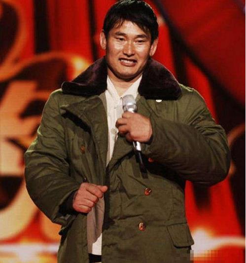 星光大道 草根歌手 成名之路_星光大道 李玉刚 音乐人生_李玉刚谁捧红的