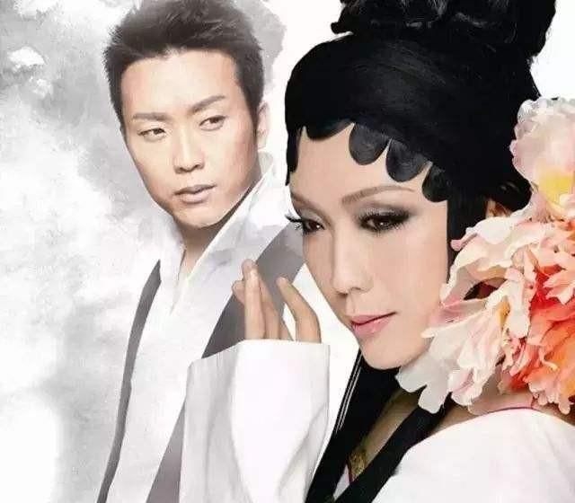 星光大道 李玉刚 音乐人生_星光大道 草根歌手 成名之路_李玉刚谁捧红的