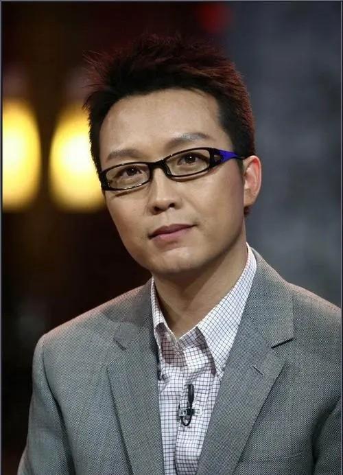 星光大道 草根歌手 成名之路_李玉刚谁捧红的_星光大道 李玉刚 音乐人生