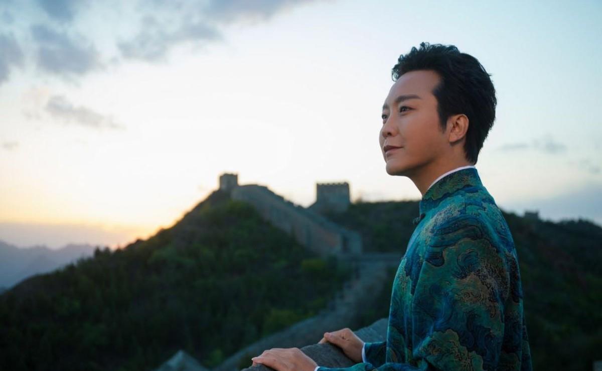 星光大道 草根歌手 成名之路_星光大道 李玉刚 音乐人生_李玉刚谁捧红的