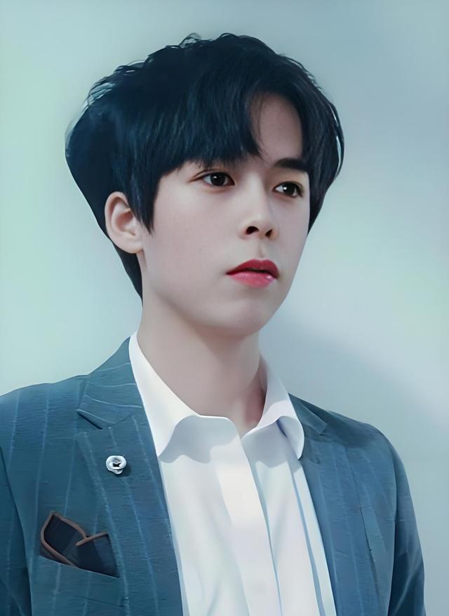 四川平昌出了那些明星_巴中明星_张梦儿威尼斯短片