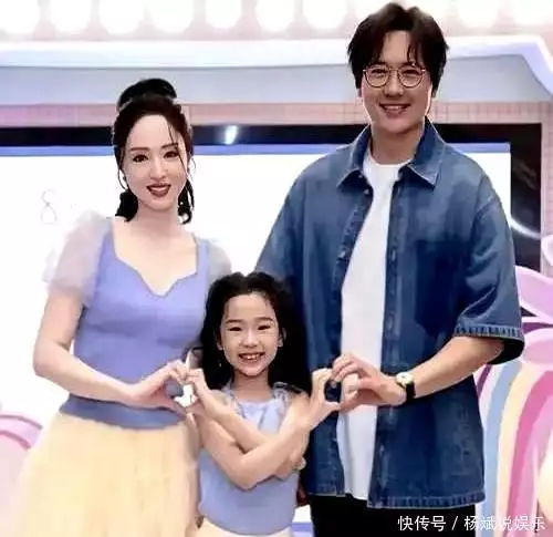 董璇高云翔带娃逛街细节_高云翔董璇合生汇同框_高云翔董璇吧