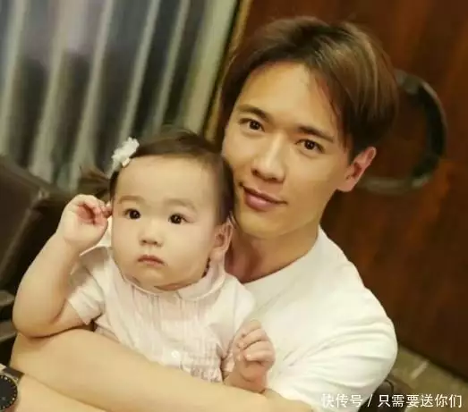 高云翔女儿小酒窝认继父_董璇张维伊高云翔离婚后一家亲_高云翔董璇吧