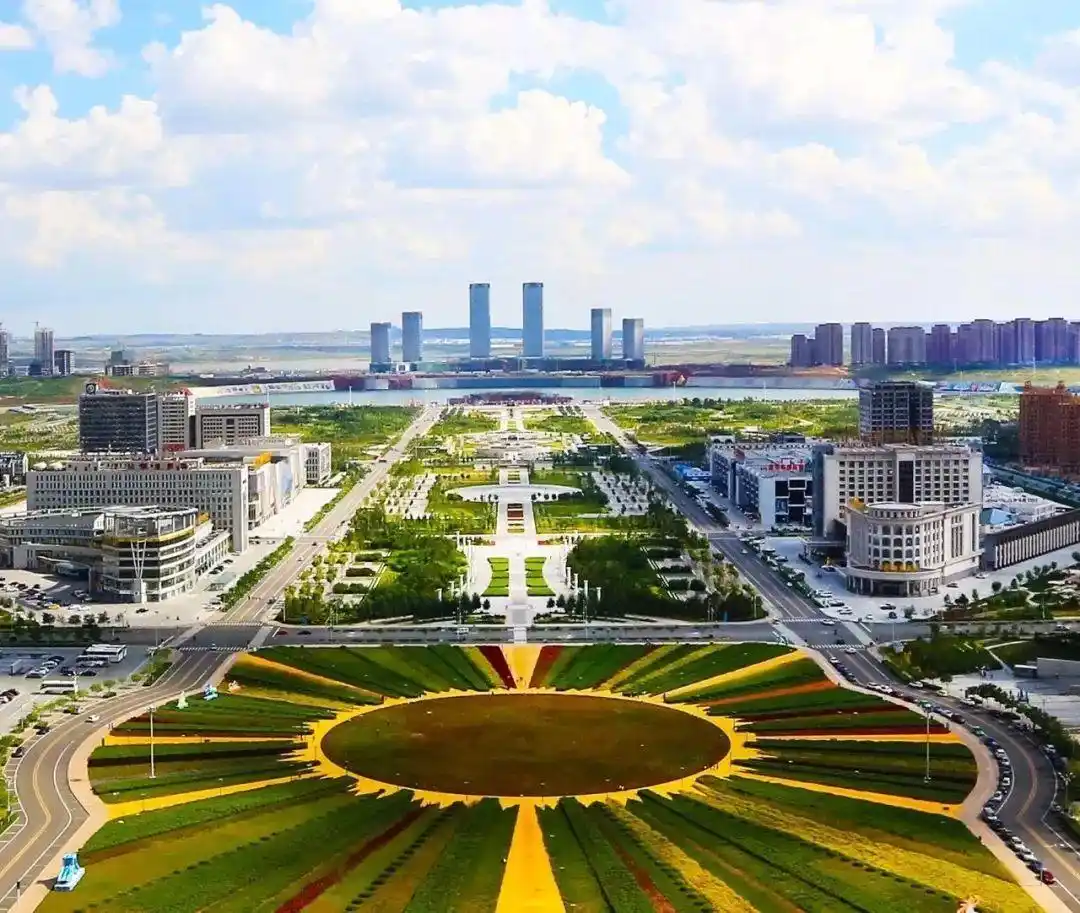 成吉思汗陵旅游攻略_鄂尔多斯有哪些景点_鄂尔多斯十大景点