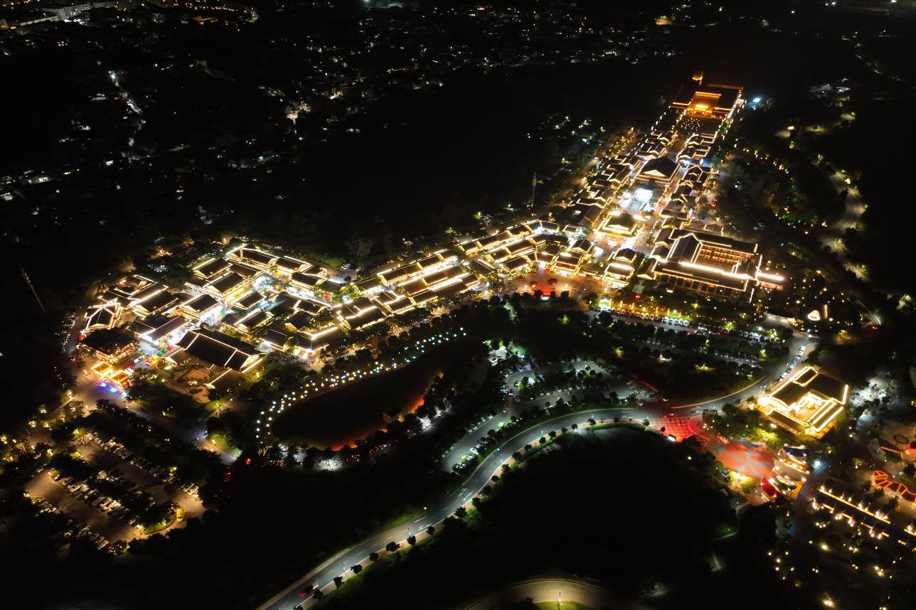 七彩云南创业福地_紫陶里汉唐街文旅创业街区_建水紫陶文化产业园区