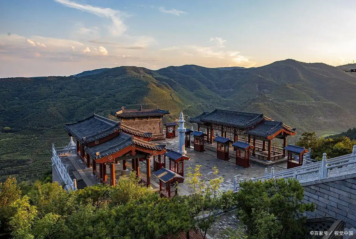 鄂尔多斯有哪些景点_鄂尔多斯成吉思汗陵旅游区_鄂尔多斯响沙湾旅游区