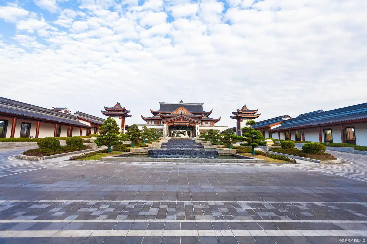 鄂尔多斯有哪些景点_鄂尔多斯成吉思汗陵旅游区_鄂尔多斯响沙湾旅游区