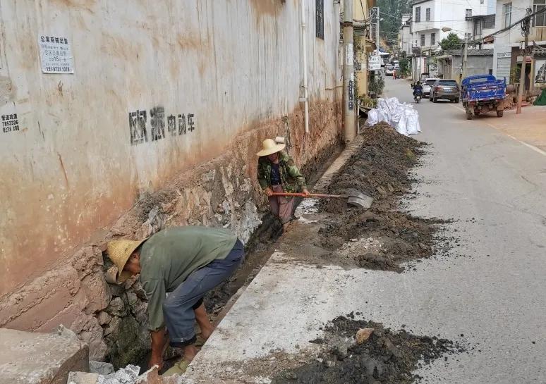 建水紫陶文化产业园区_党群服务中心服务陶企_建水紫陶国家级文化产业示范园区修缮道路