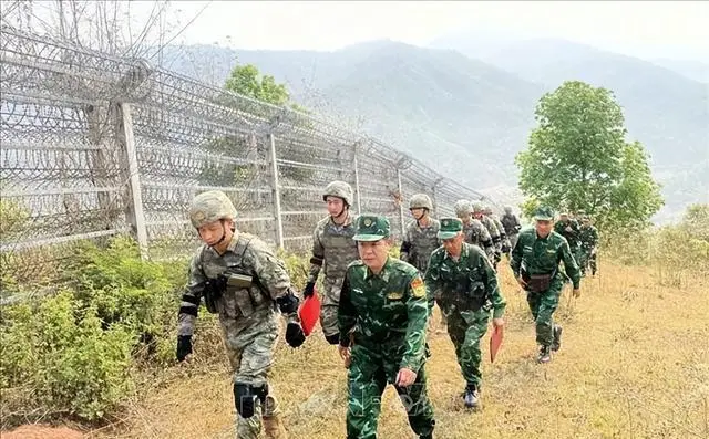 越南陆军与中国陆军合作_中越边境陆军联合训练_中国联合军演 坦克