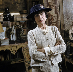 可可香奈儿生平_香奈儿小黑裙历史_香奈儿小黑裙的设计